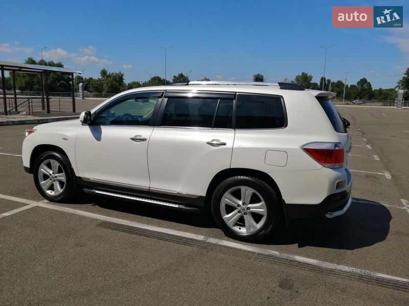 Внедорожник / Кроссовер Toyota Highlander 2013 в Киеве