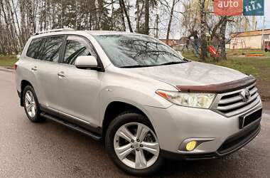 Внедорожник / Кроссовер Toyota Highlander 2012 в Ахтырке