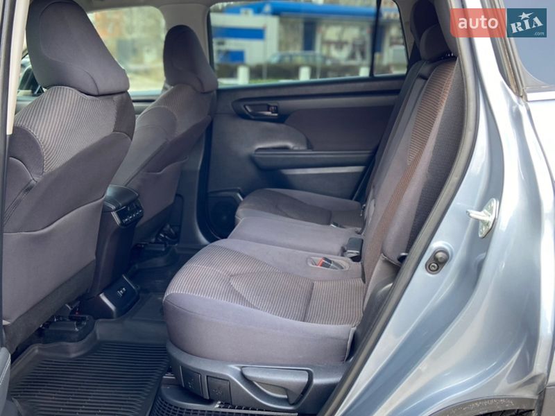 Позашляховик / Кросовер Toyota Highlander 2020 в Тернополі