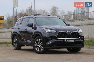 Внедорожник / Кроссовер Toyota Highlander 2021 в Киеве
