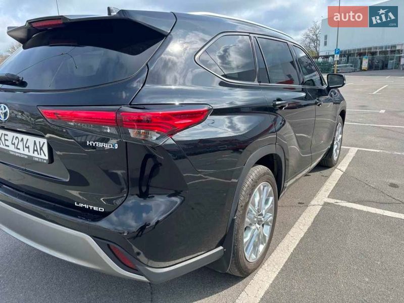 Внедорожник / Кроссовер Toyota Highlander 2023 в Днепре