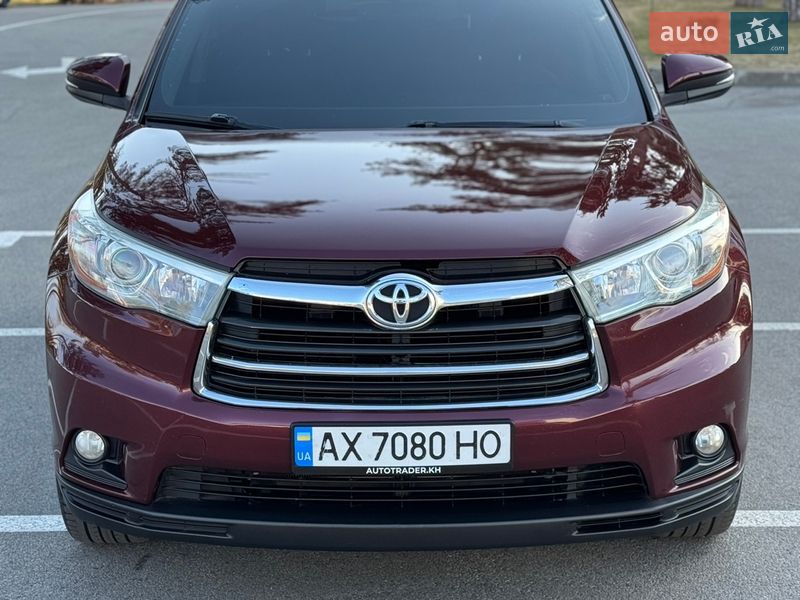 Позашляховик / Кросовер Toyota Highlander 2015 в Києві