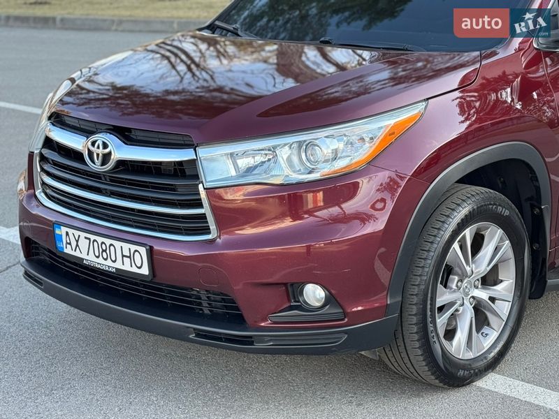 Позашляховик / Кросовер Toyota Highlander 2015 в Києві