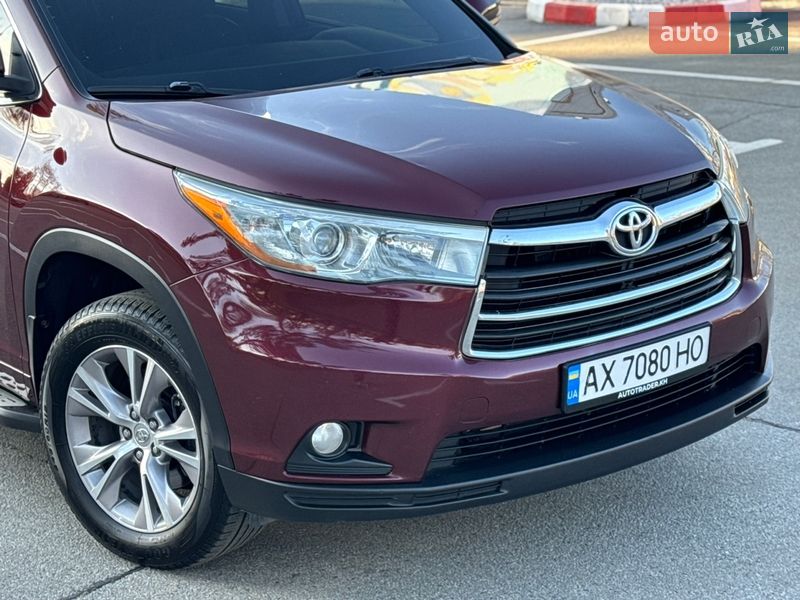 Позашляховик / Кросовер Toyota Highlander 2015 в Києві
