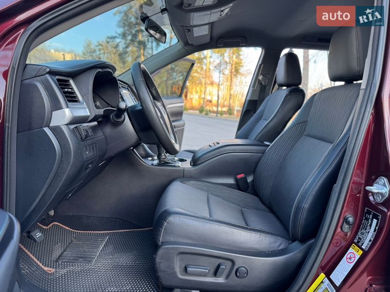 Позашляховик / Кросовер Toyota Highlander 2015 в Києві