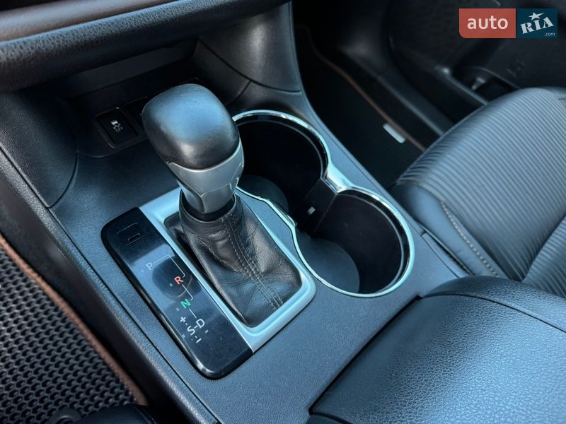 Позашляховик / Кросовер Toyota Highlander 2015 в Києві