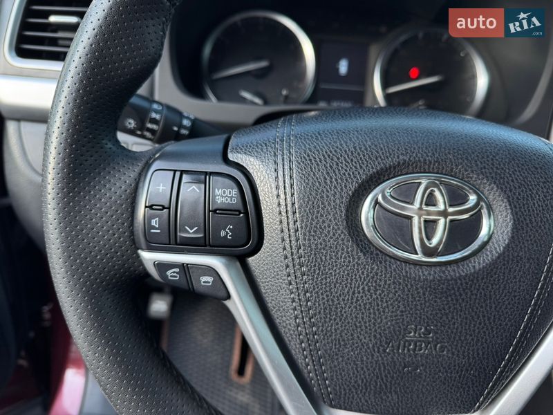 Позашляховик / Кросовер Toyota Highlander 2015 в Києві