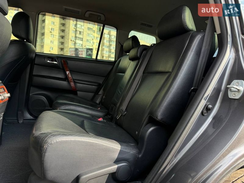 Внедорожник / Кроссовер Toyota Highlander 2012 в Киеве