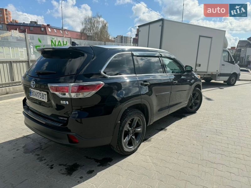 Позашляховик / Кросовер Toyota Highlander 2016 в Тернополі