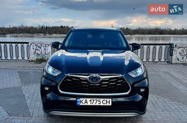 Внедорожник / Кроссовер Toyota Highlander 2021 в Киеве