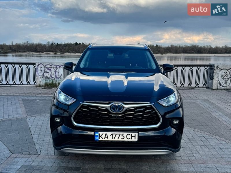 Toyota Highlander 2021