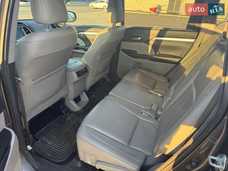 Позашляховик / Кросовер Toyota Highlander 2014 в Києві