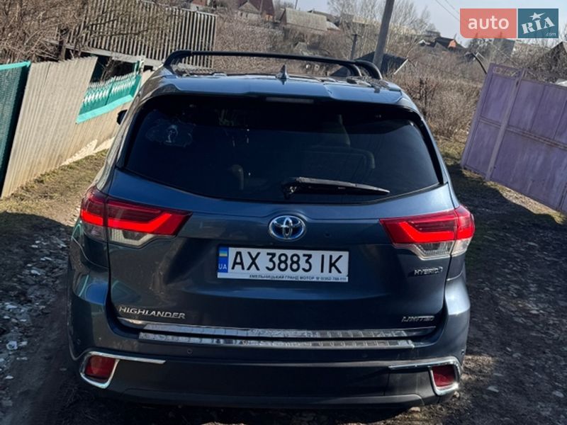 Позашляховик / Кросовер Toyota Highlander 2017 в Харкові