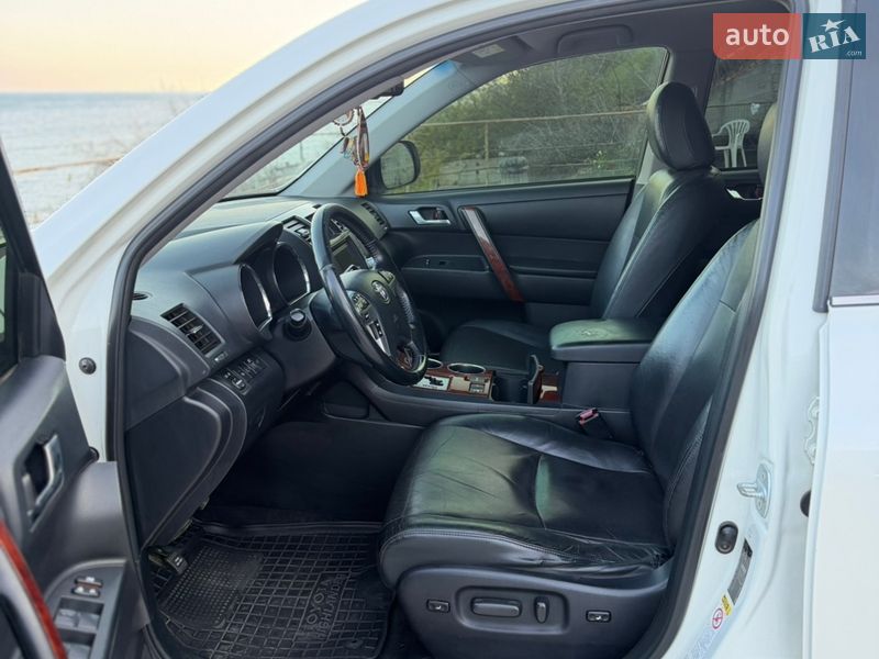 Позашляховик / Кросовер Toyota Highlander 2013 в Одесі