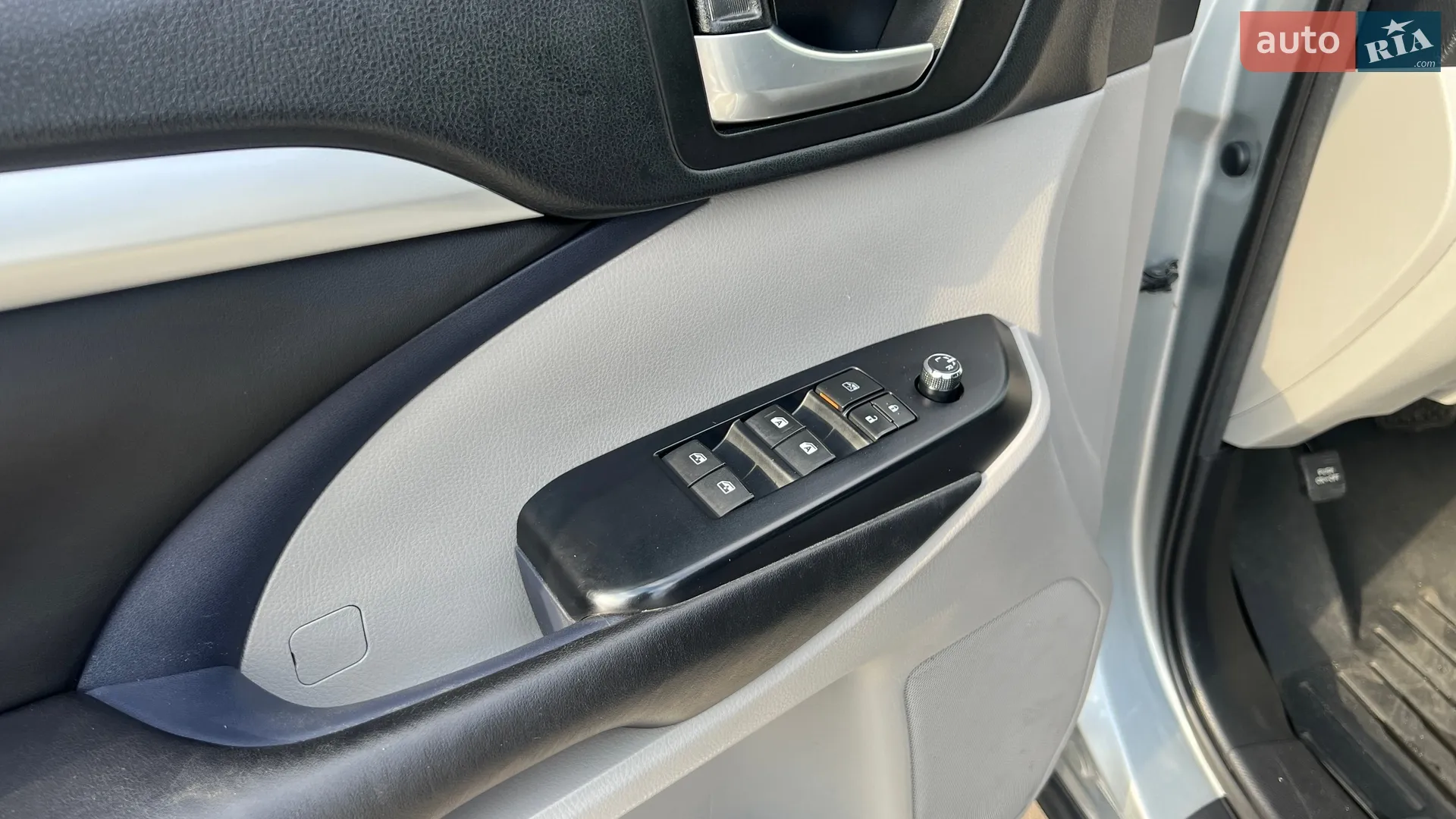 2018 Toyota Highlander - мініатюра 31