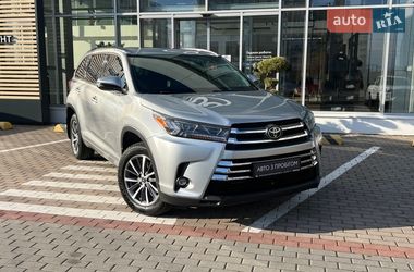 Позашляховик / Кросовер Toyota Highlander 2018 в Чернігові