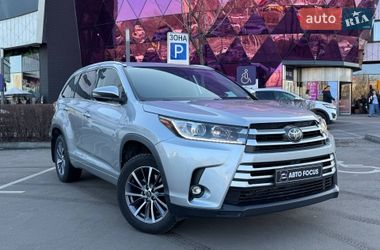 Позашляховик / Кросовер Toyota Highlander 2018 в Києві