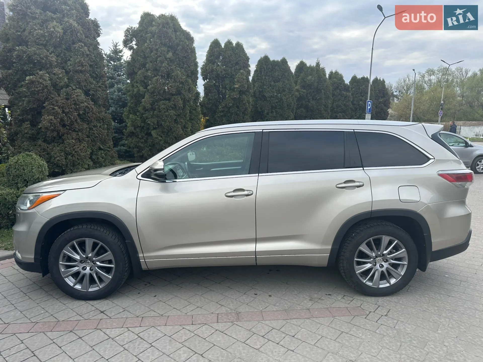 2014 Toyota Highlander - фото 1