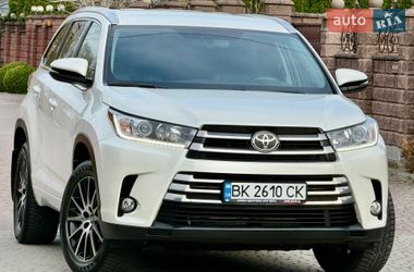 Внедорожник / Кроссовер Toyota Highlander 2019 в Ровно