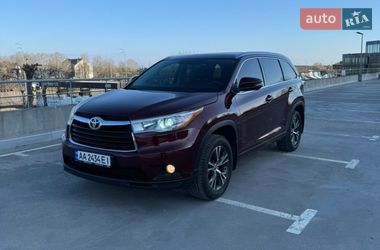Позашляховик / Кросовер Toyota Highlander 2016 в Києві