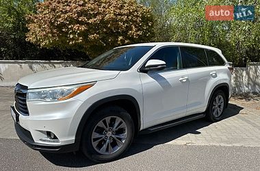Внедорожник / Кроссовер Toyota Highlander 2015 в Львове