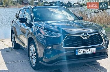 Позашляховик / Кросовер Toyota Highlander 2020 в Києві
