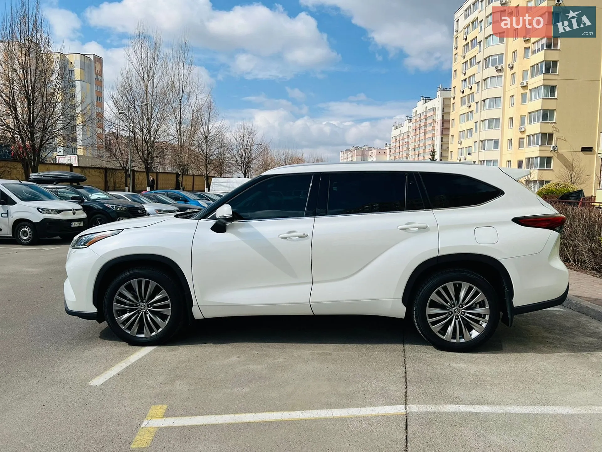 2020 Toyota Highlander - мініатюра 3