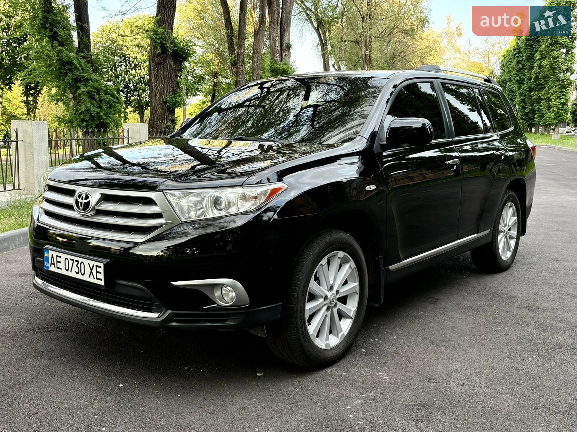 2011 Toyota Highlander - фото 1
