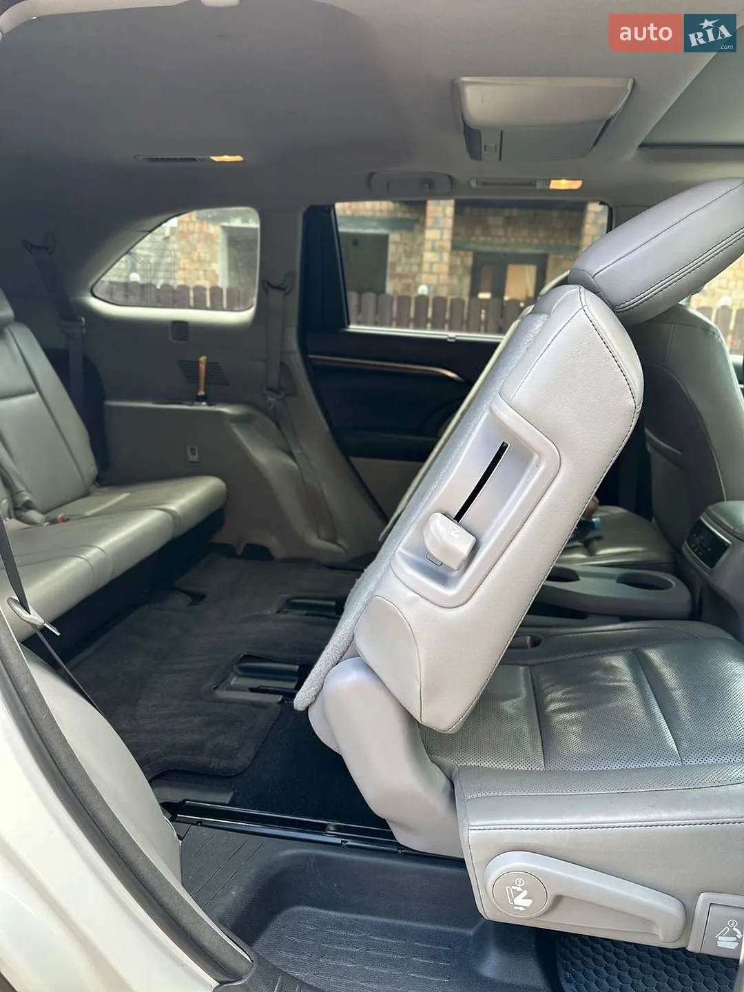 2016 Toyota Highlander - мініатюра 11