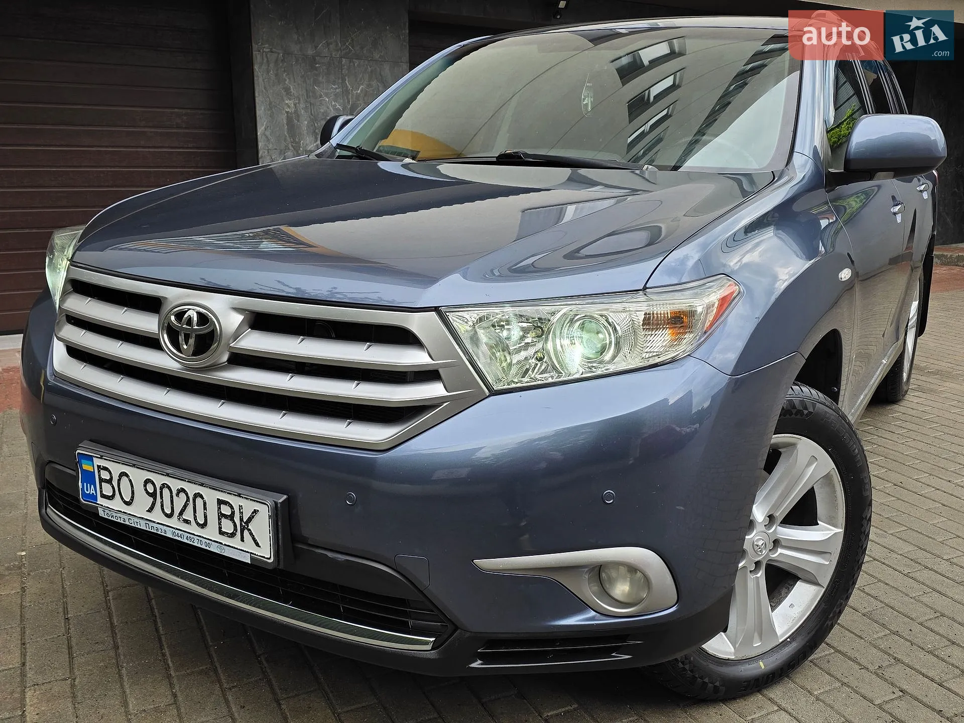 2011 Toyota Highlander - фото 1