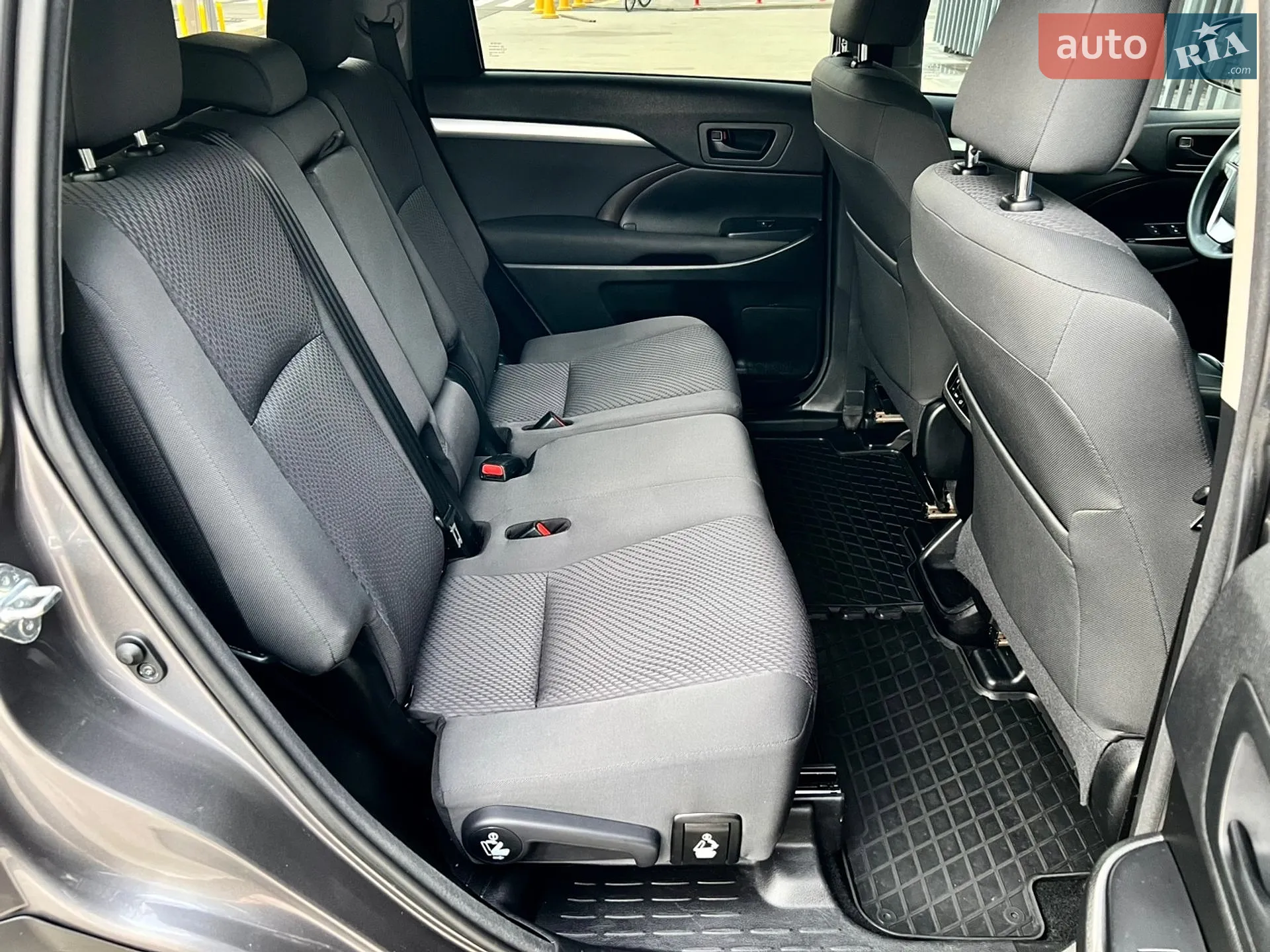 2017 Toyota Highlander - мініатюра 33