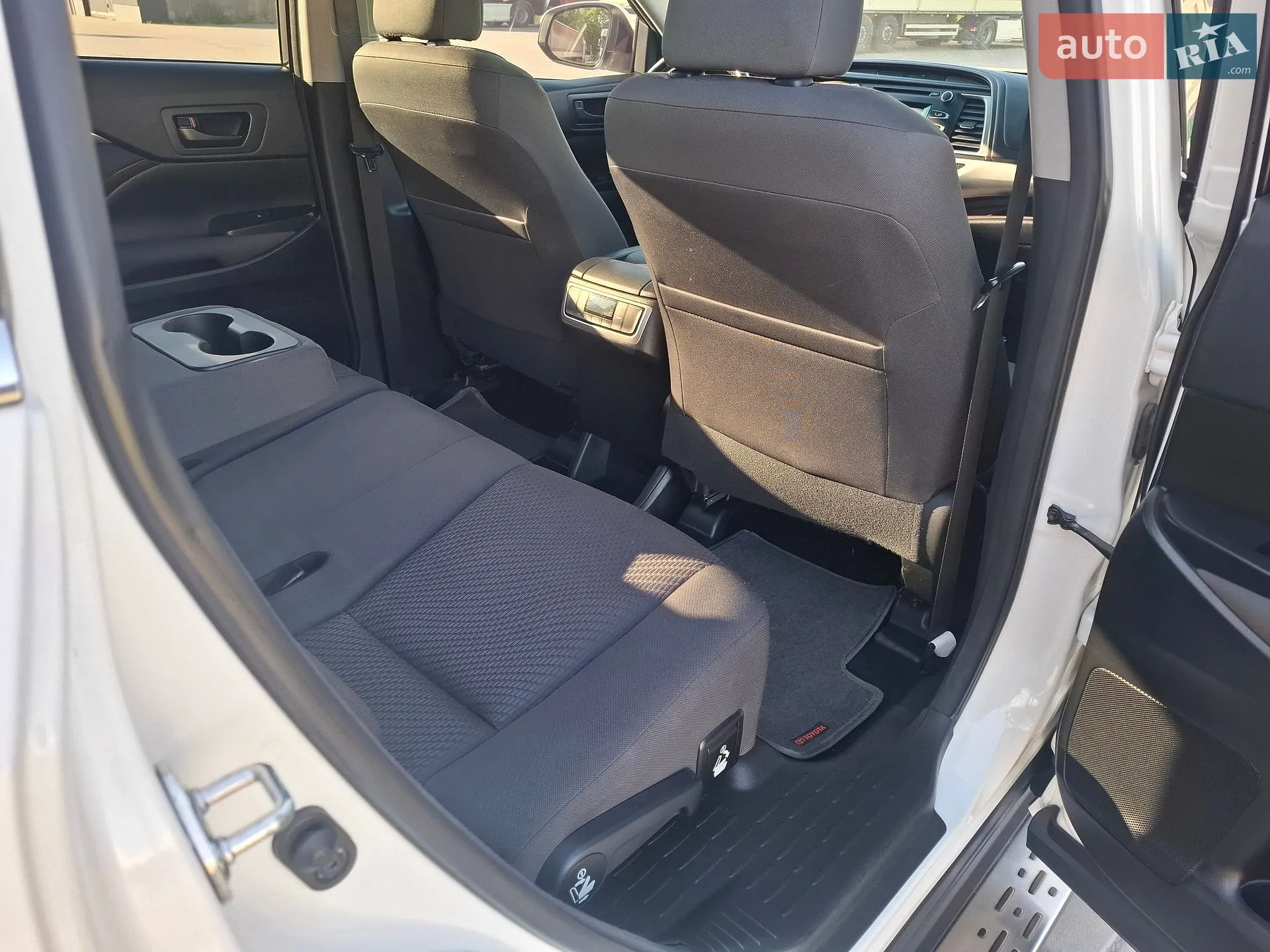2017 Toyota Highlander - мініатюра 28