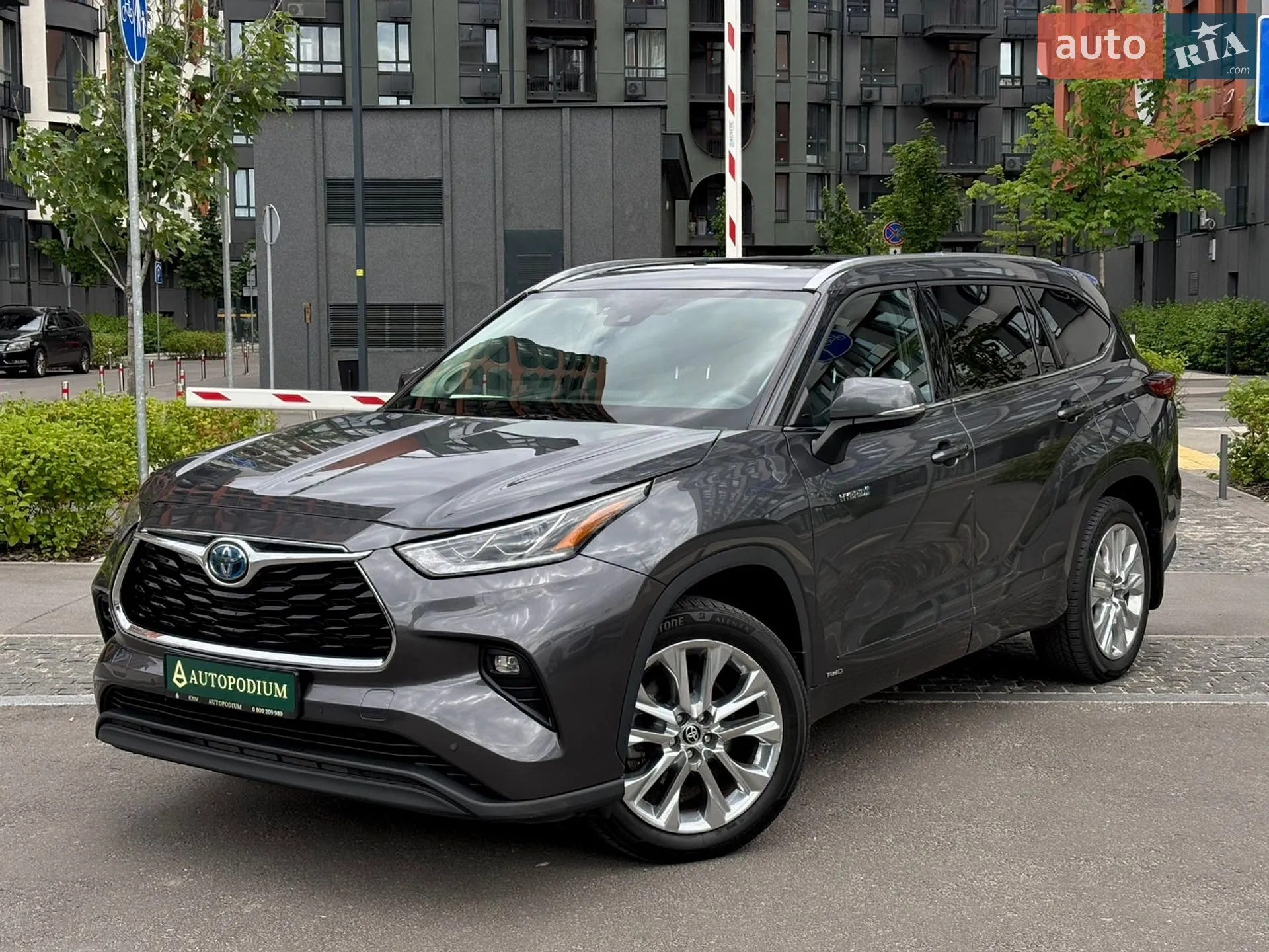 2020 Toyota Highlander - мініатюра 2