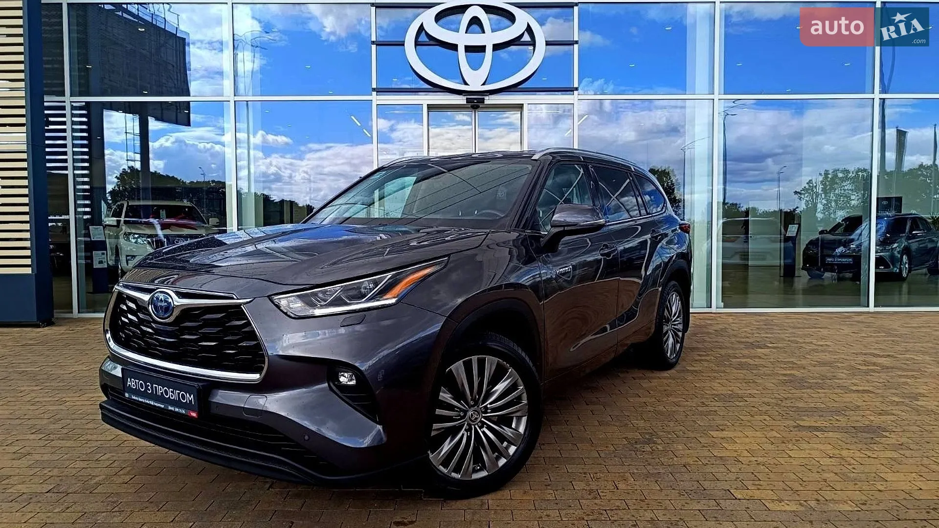 2021 Toyota Highlander - фото 1