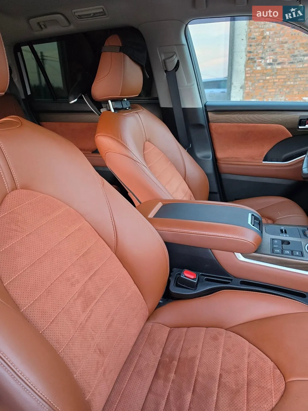 2023 Toyota Highlander - фото 1