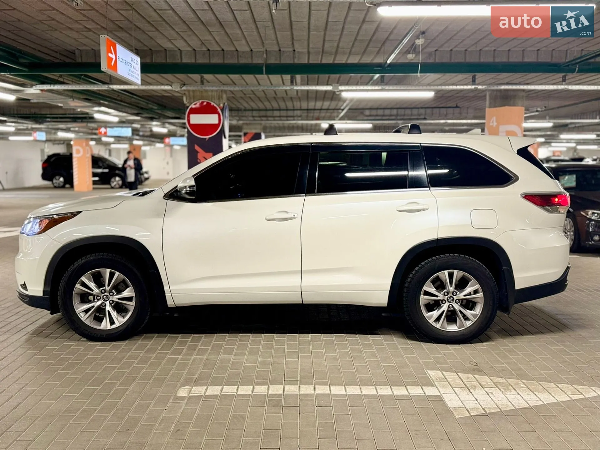 2016 Toyota Highlander - мініатюра 3