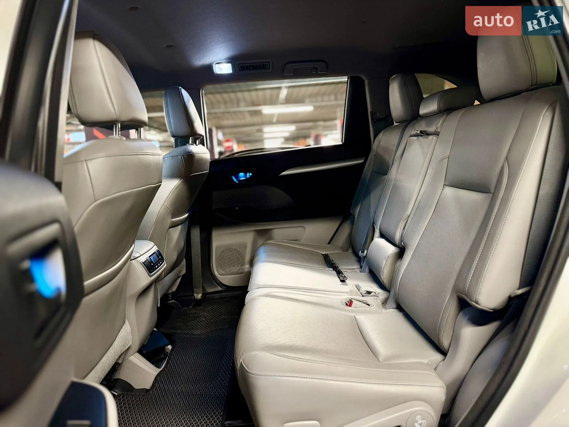 2016 Toyota Highlander - мініатюра 16