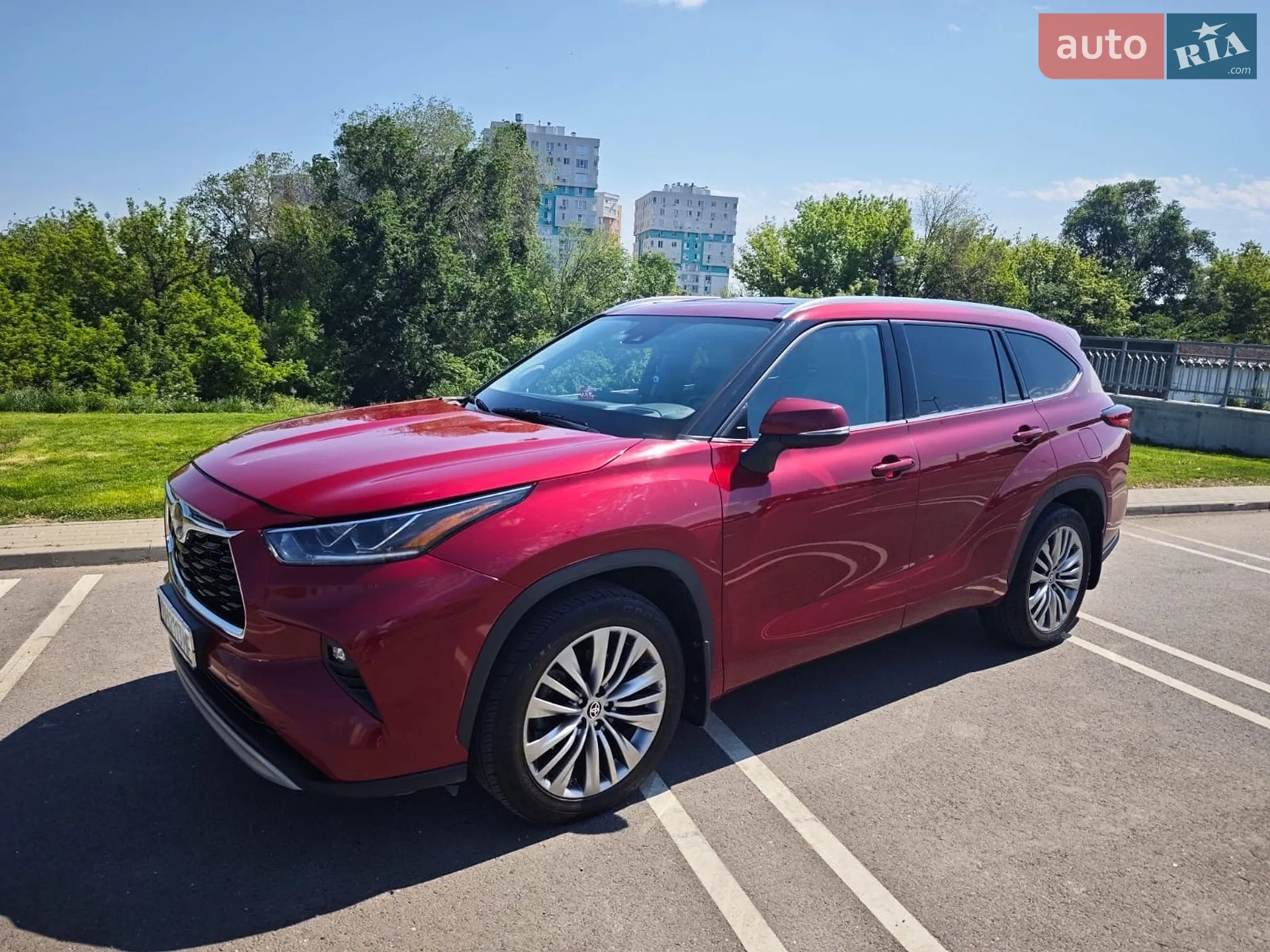 Toyota Highlander 2020 VIN 5TDFZRBH7MS069925 фото оголошення 2 з 5