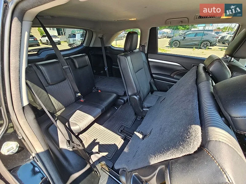 Toyota Highlander 2018 VIN 5TDBZRFH5JS899680 фото оголошення 20 з 75