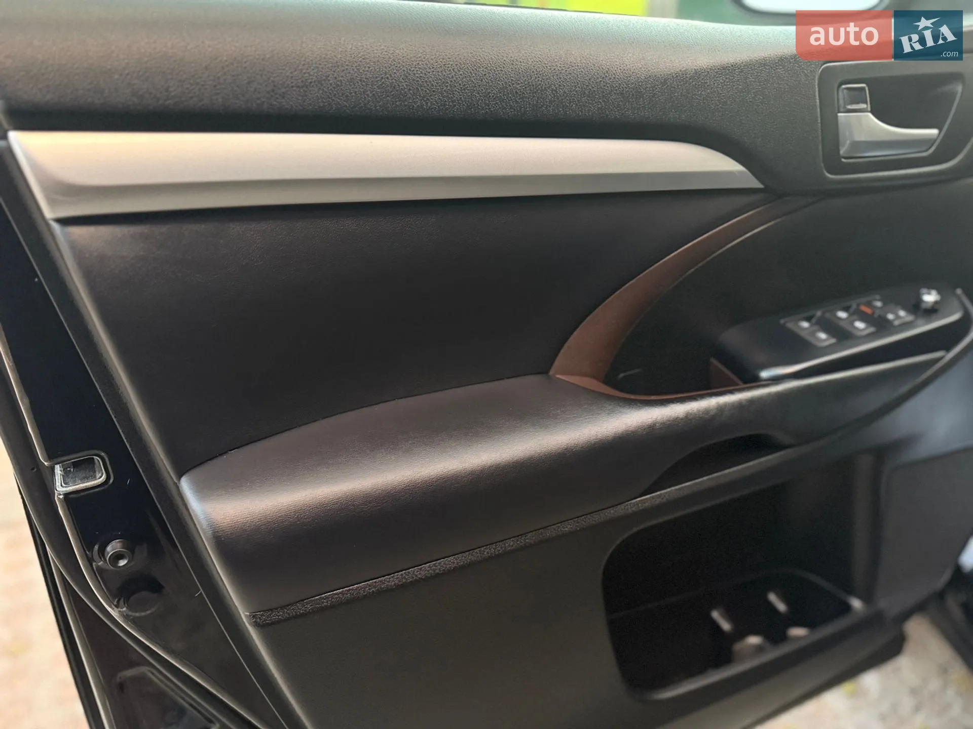 2017 Toyota Highlander - мініатюра 19