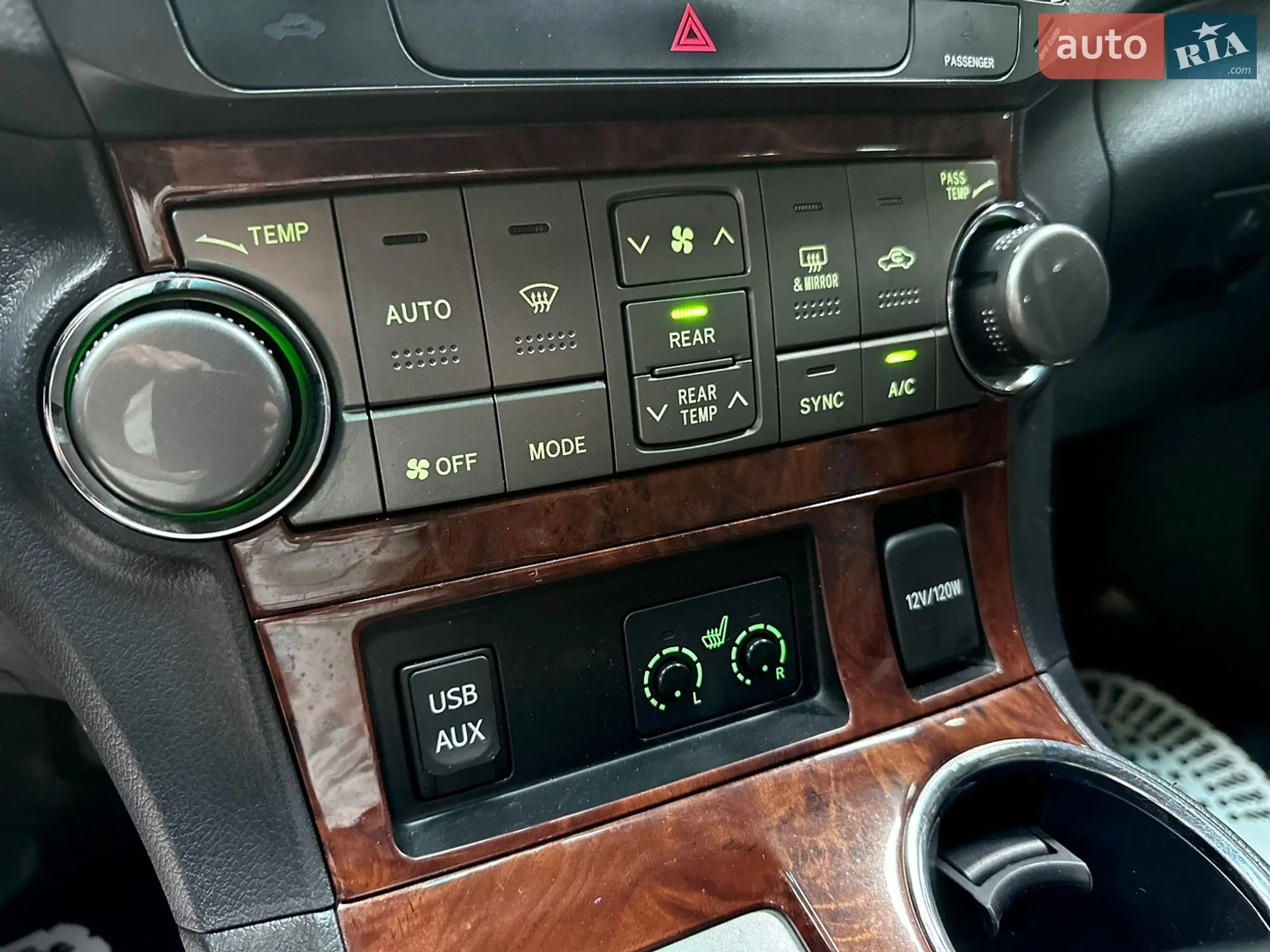 2012 Toyota Highlander - мініатюра 31
