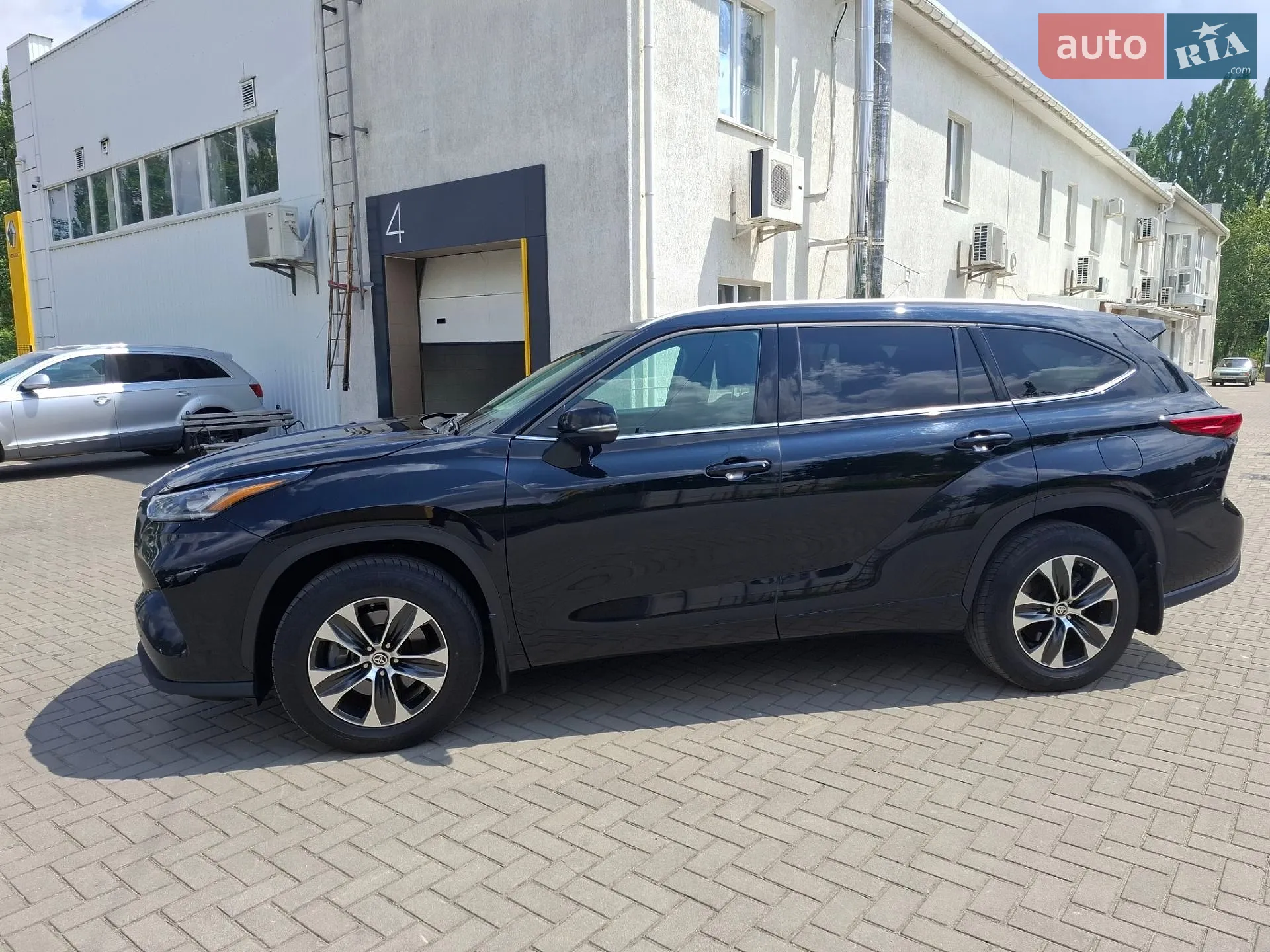 2020 Toyota Highlander - мініатюра 3