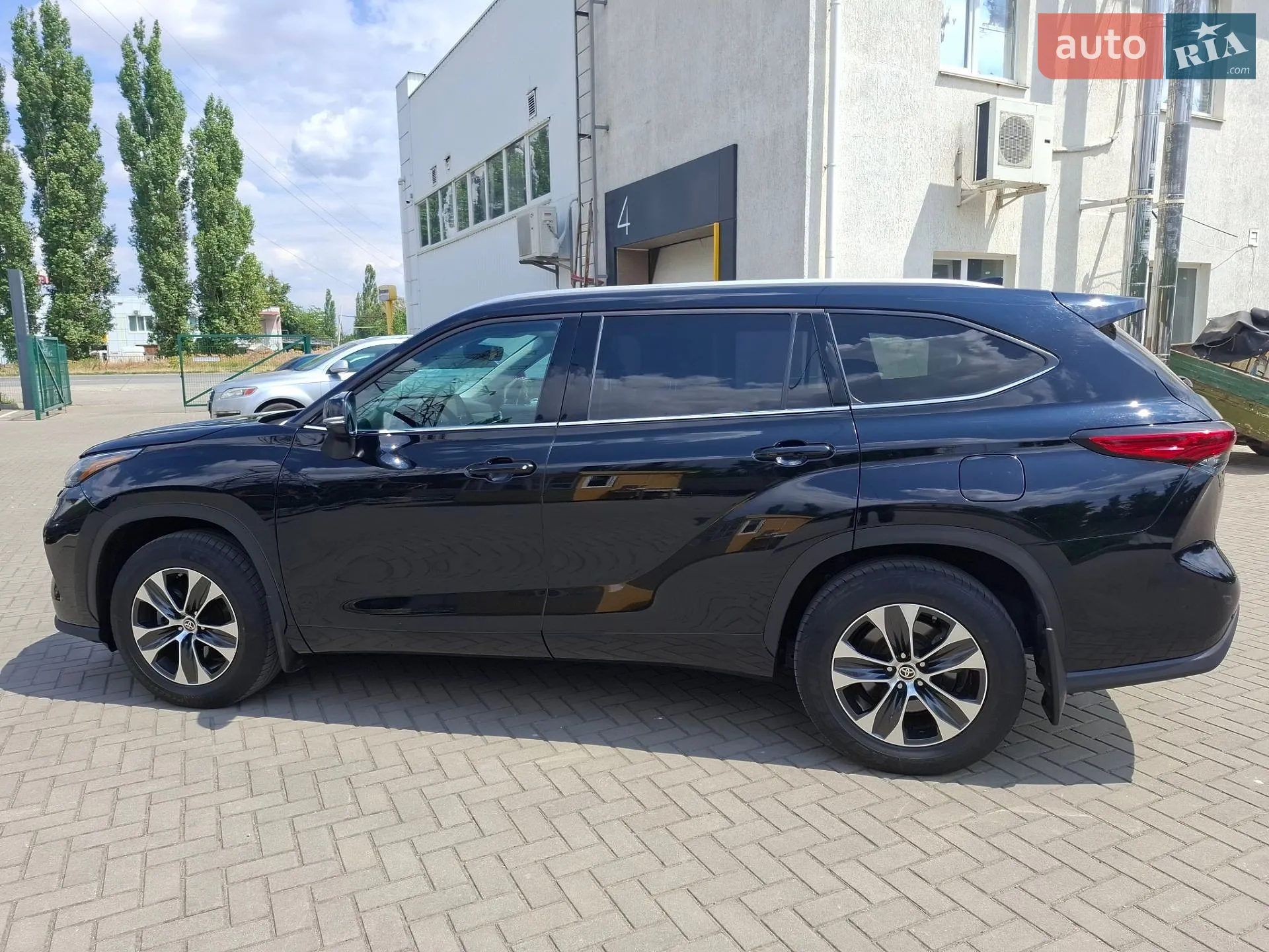 2020 Toyota Highlander - мініатюра 4