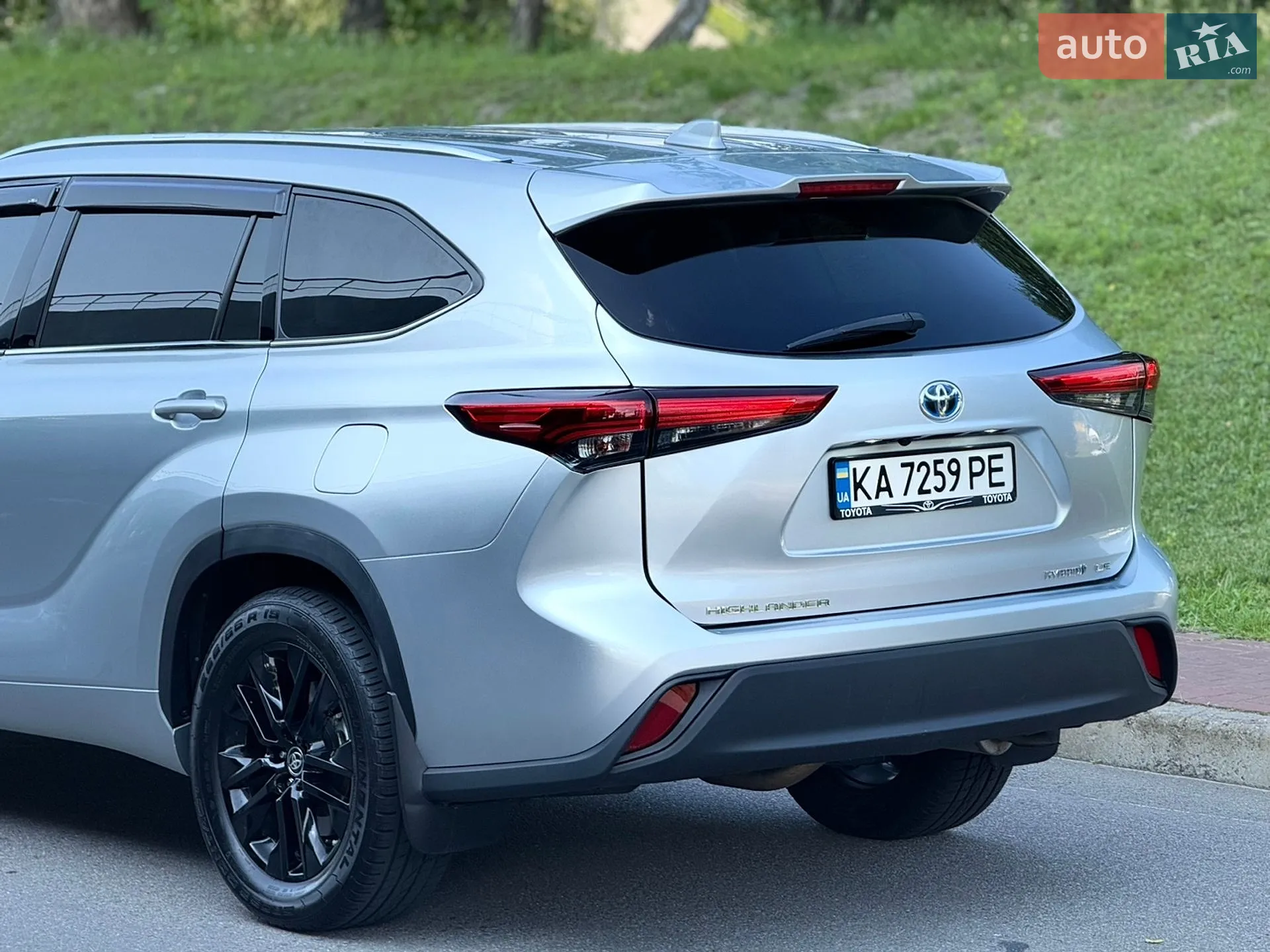 Toyota Highlander 2021 VIN 5TDBBRCH2MS036932 фото оголошення 4 з 42