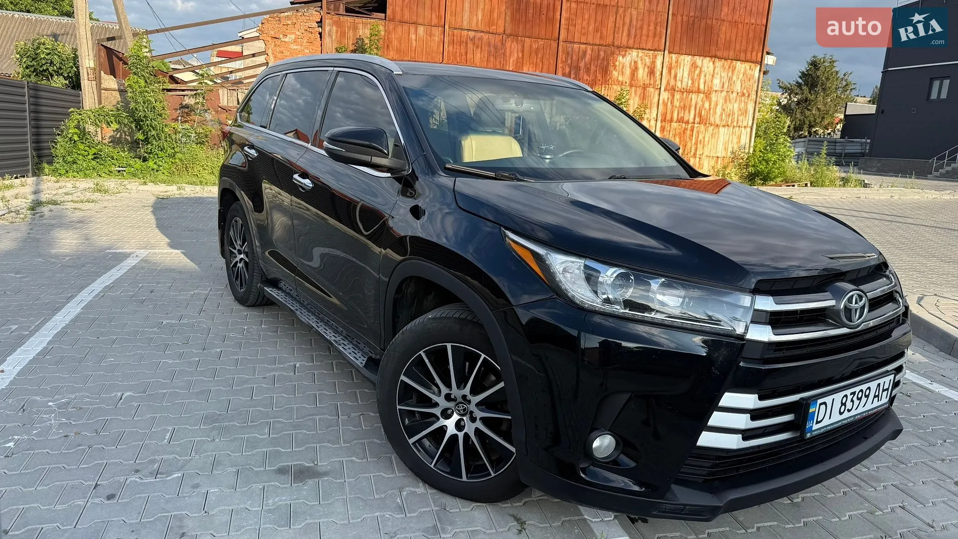 2017 Toyota Highlander - мініатюра 8