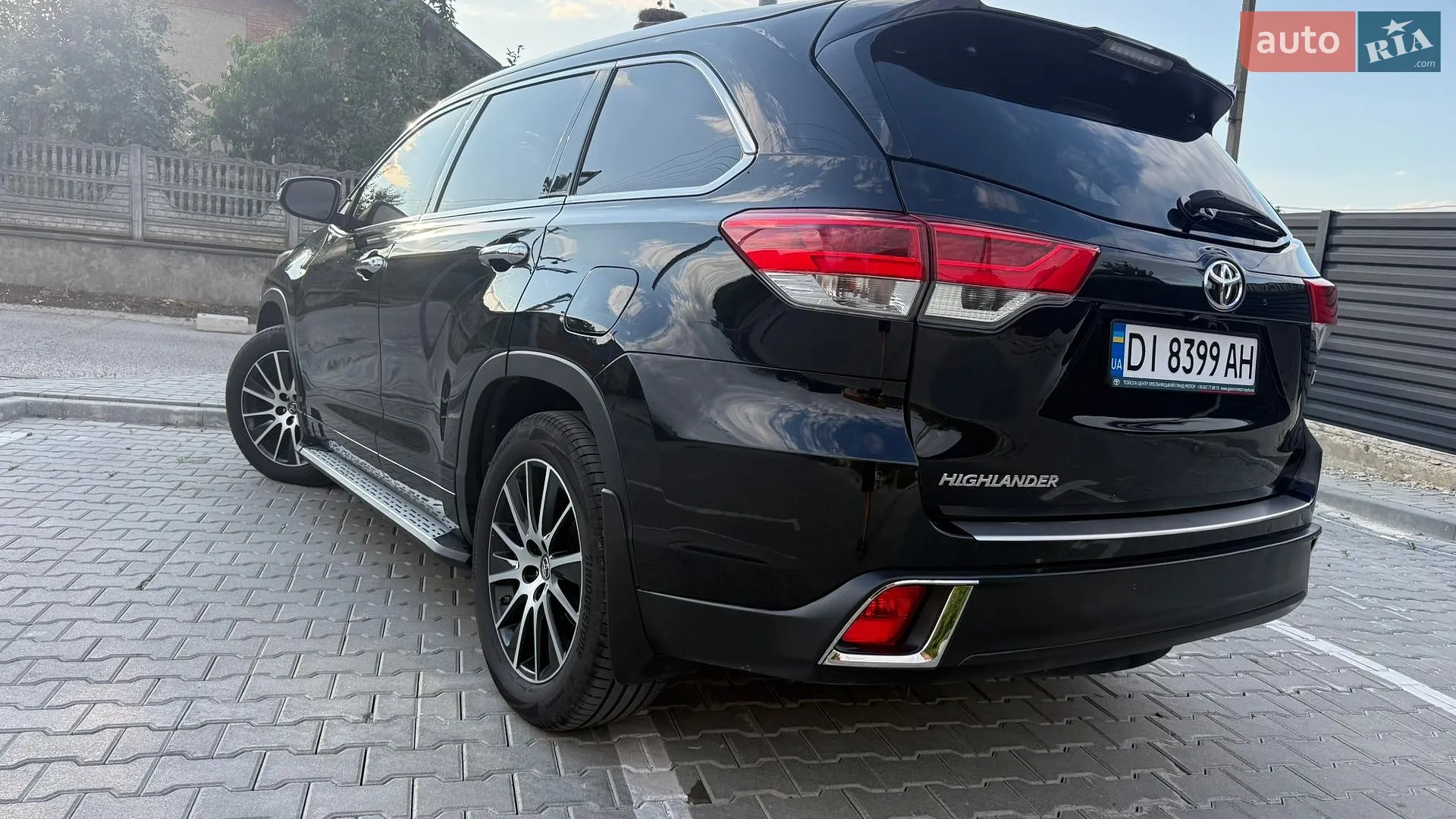 2017 Toyota Highlander - мініатюра 18