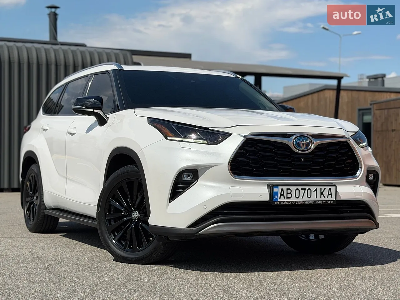 2021 BMW X6 M - мініатюра 99