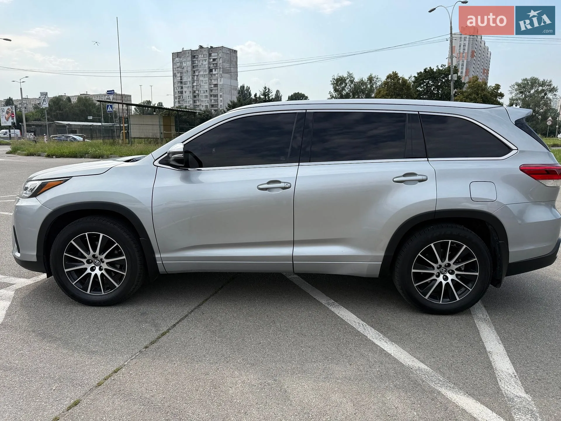 2017 Toyota Highlander - мініатюра 8