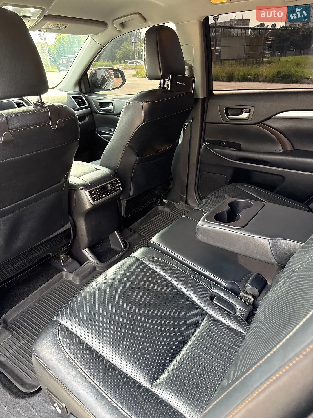 2017 Toyota Highlander - мініатюра 12