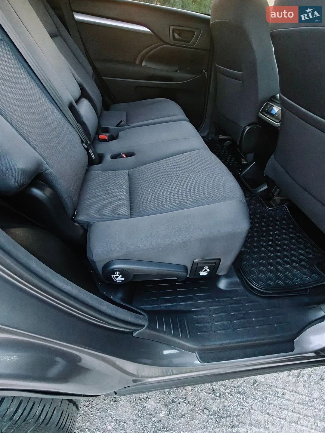 2017 Toyota Highlander - мініатюра 30